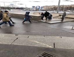 Спускаемся в подземку.